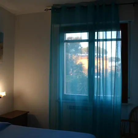 Stella Marina Apartament * Tirrenia